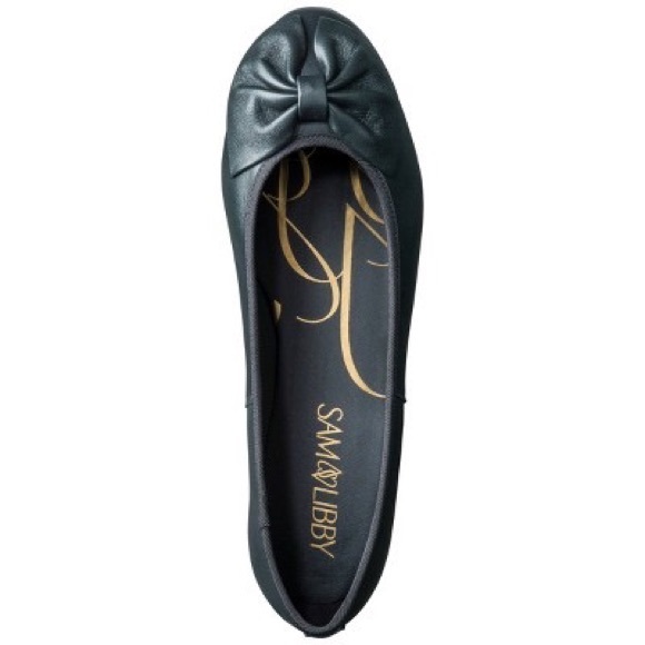 Women's Chelsea Bow Genuine Leather Flats. New box - Picture 3 of 4